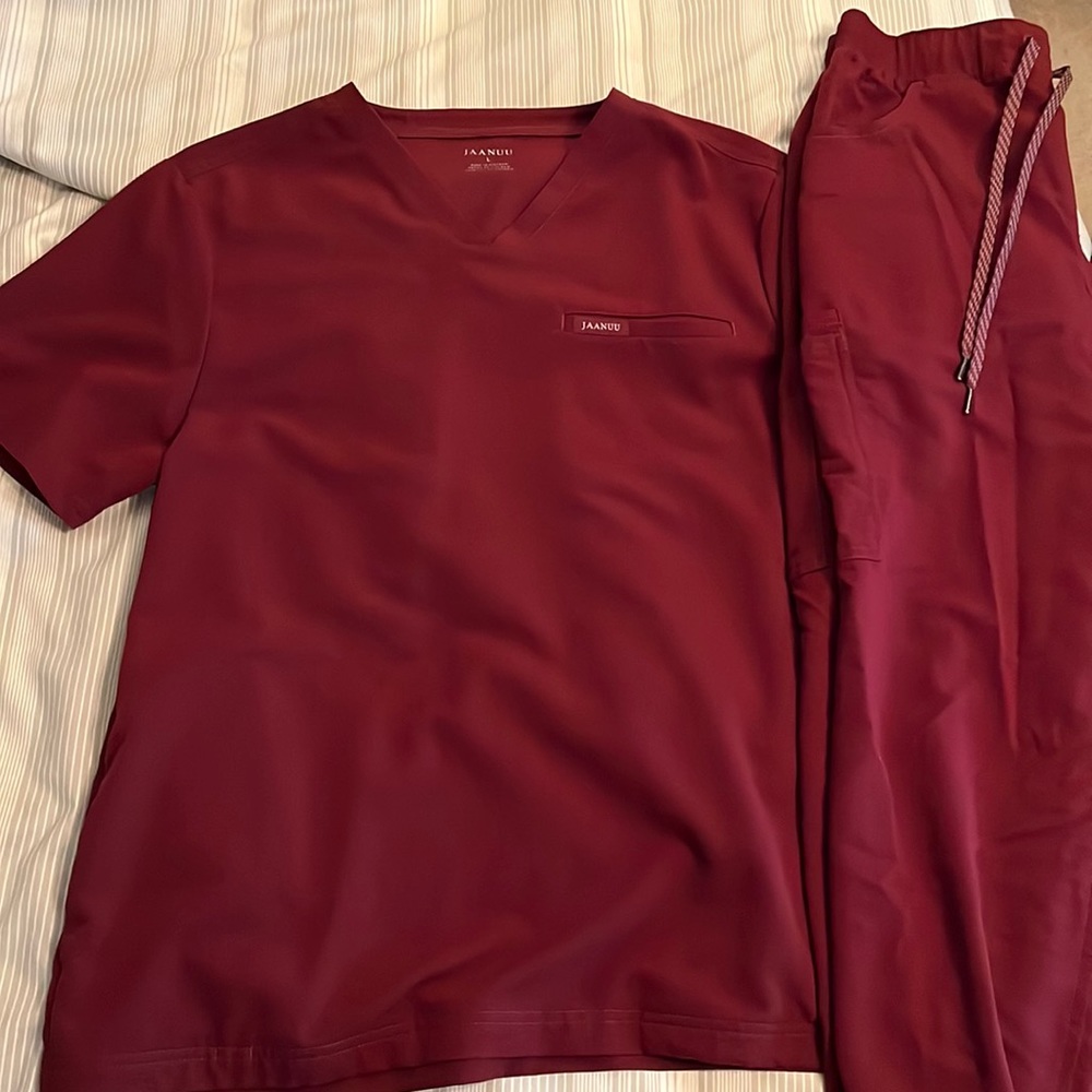 COPY - Jaanuu Men Red Scrubs large Top & Bottom (Lrg-S)
